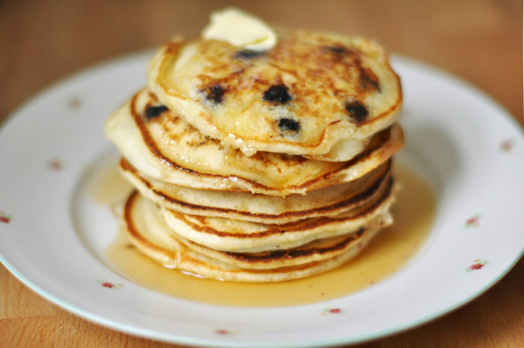 Buttermilch-Pancakes mit Blaubeeren - Blueberry Lemon Pancakes