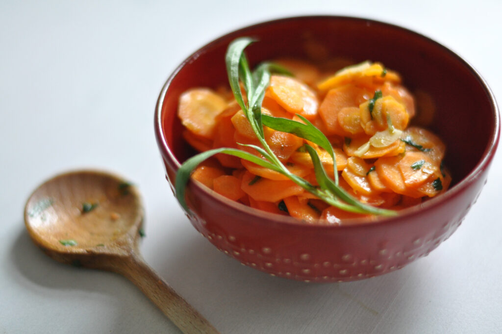 Möhren mit Estragon und Honig