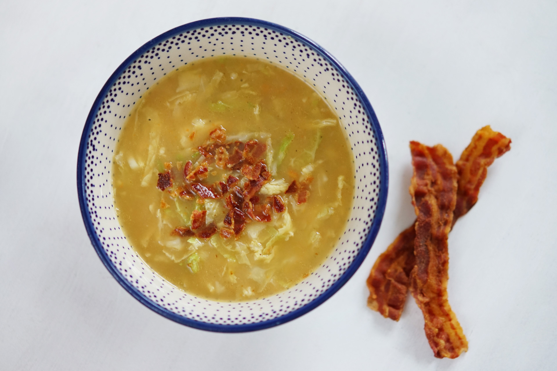 Kartoffel-Wirsing-Suppe mit Bacon