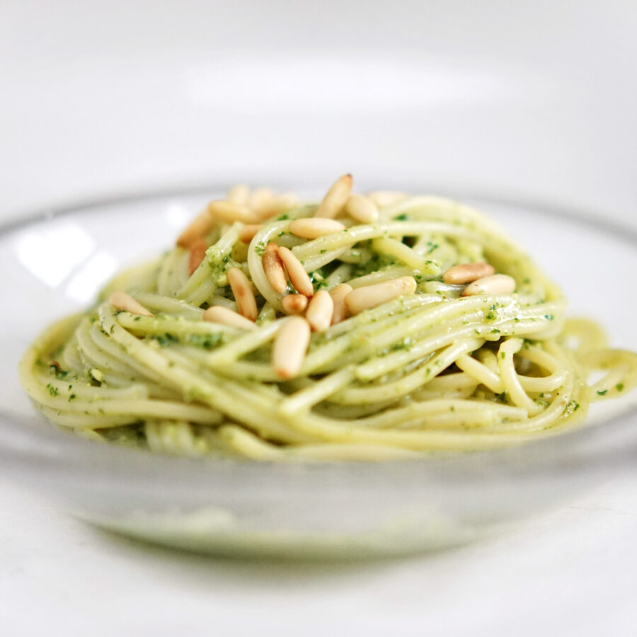 ALTERNATIVE ZU PINIENKERNE BEI PESTO GENOVESE visual data 2