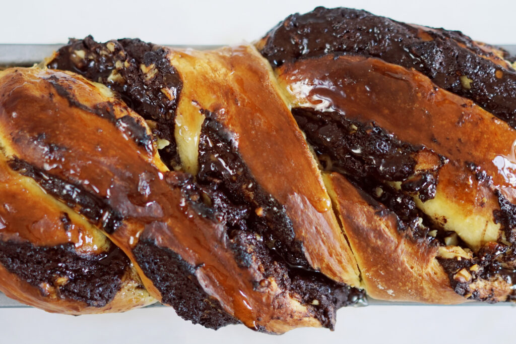 Schokoladen-Nuss-Babka - gefüllter Hefekuchen