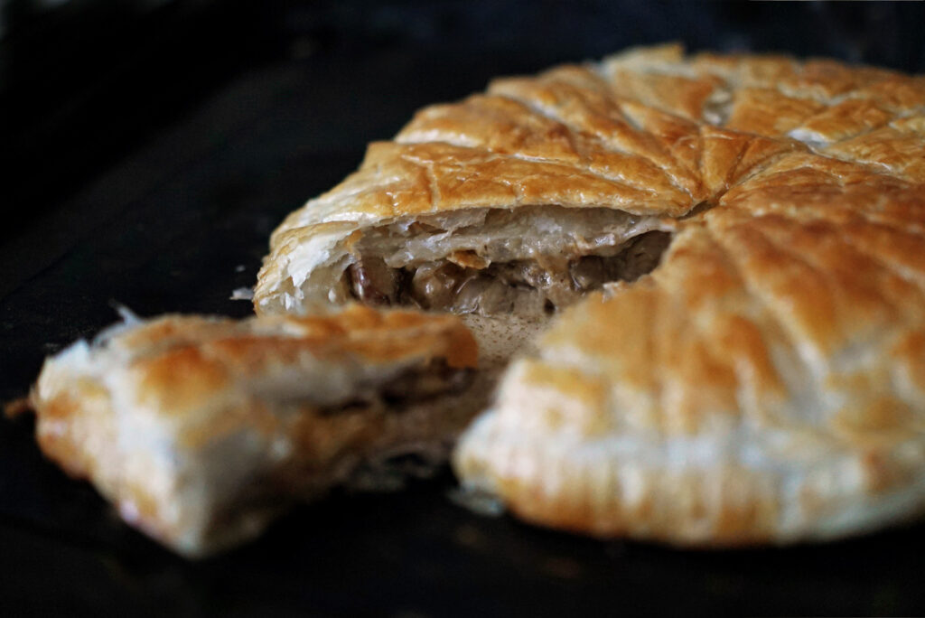 Pithiviers mit Pilzen und Thymian - Pilztarte