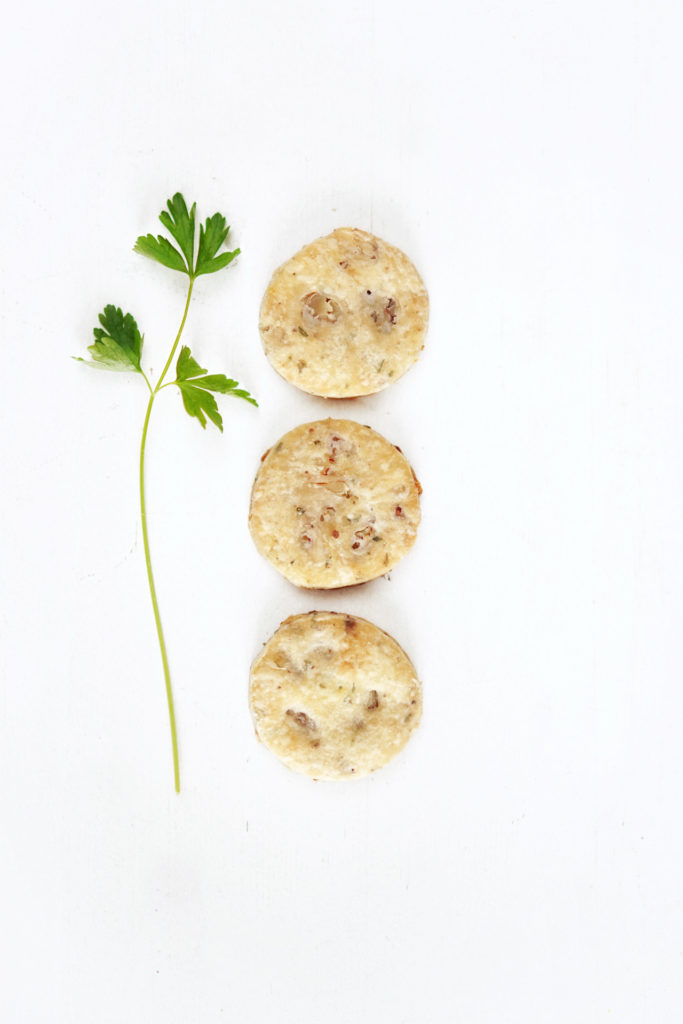 Walnuss-Petersilien-Sablés