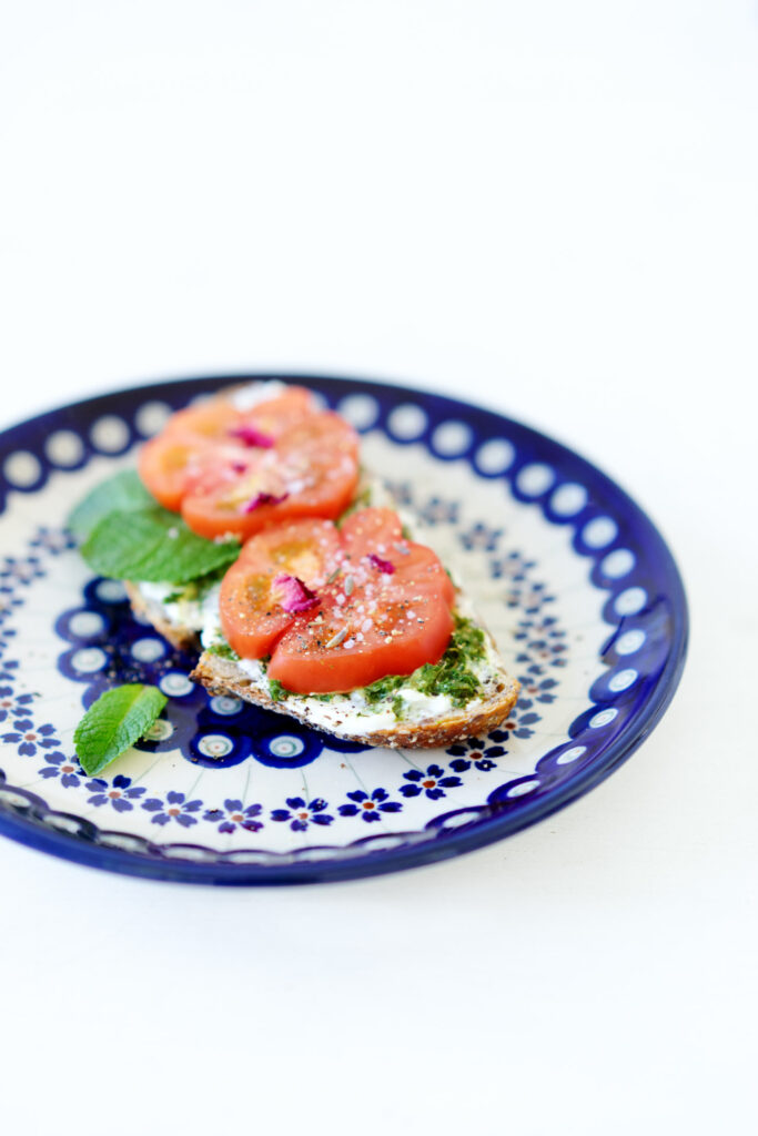 Georgische Minz-Adschika mit grünen Chilis - Minz-Chili-Paste