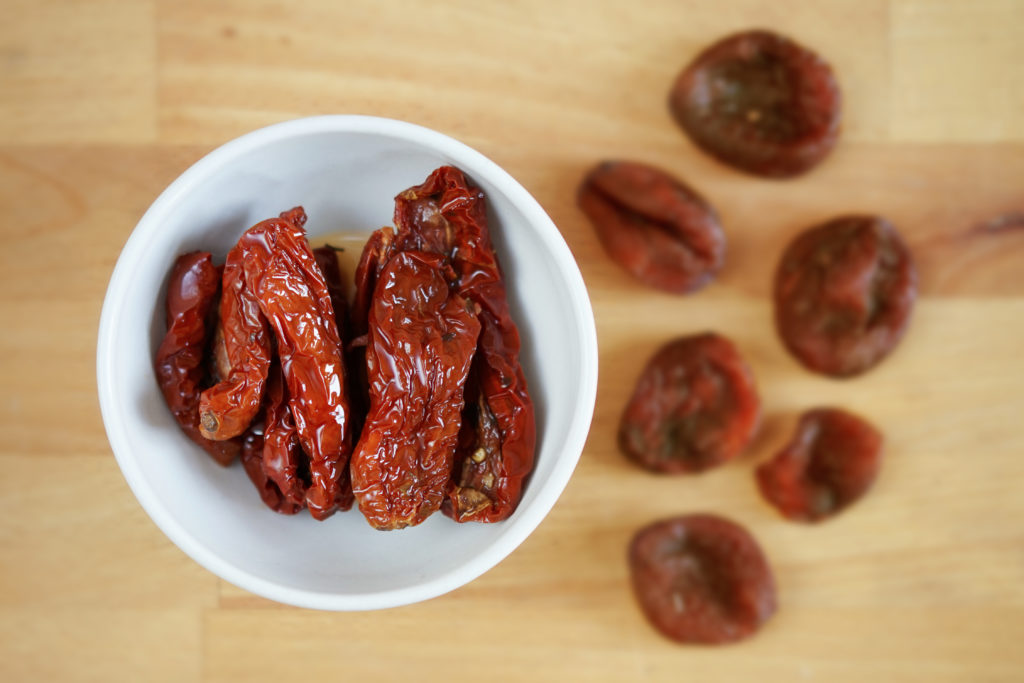 Tomaten-Aprikosen-Pesto