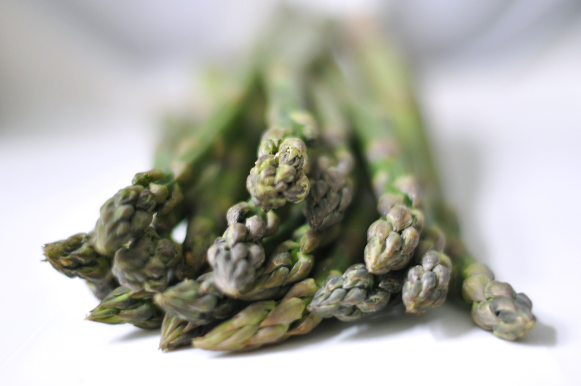 „Karamellisierter grüner Spargel