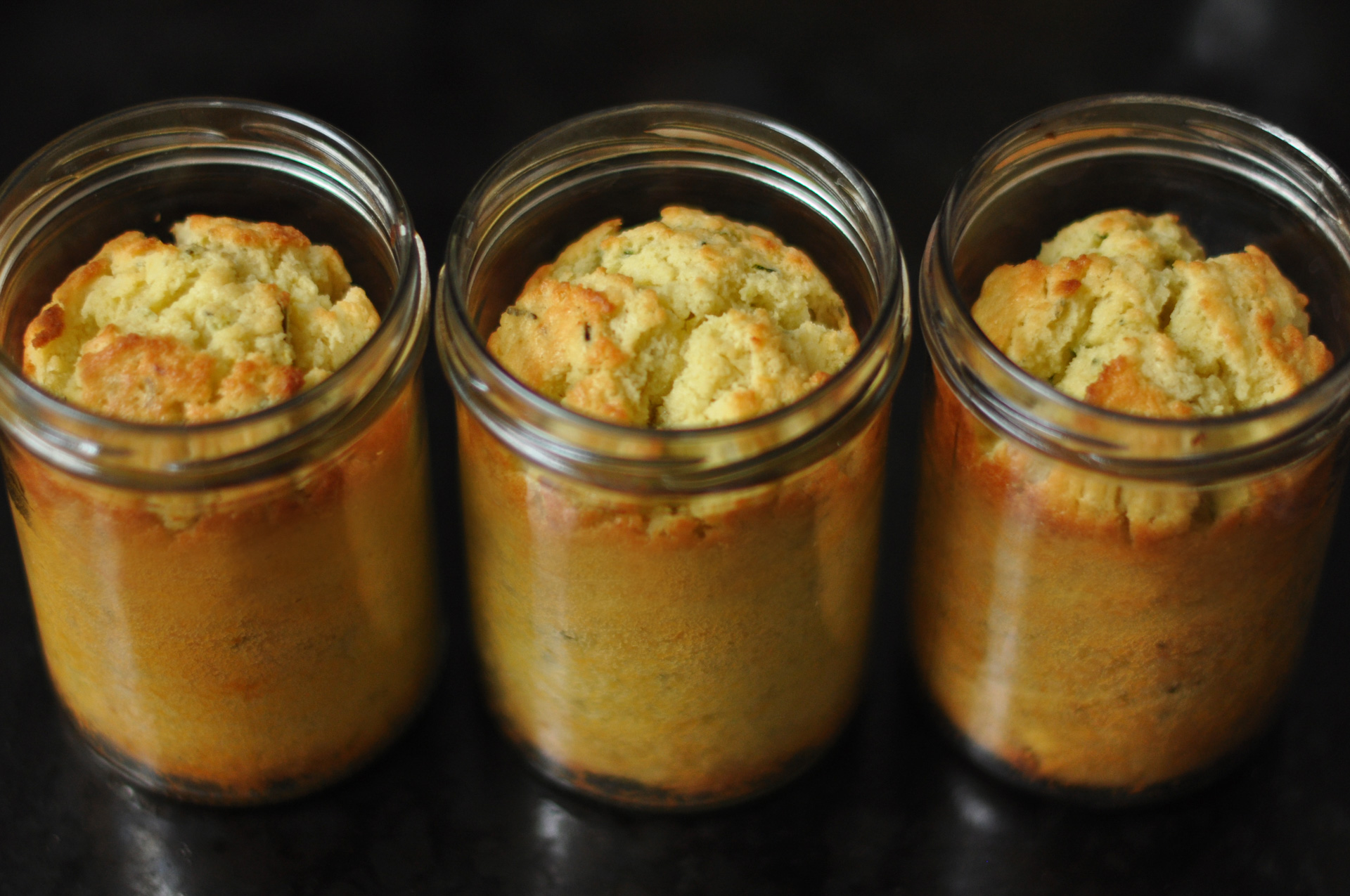 „Zitronen-Zucchini-Rosmarin-Kuchen